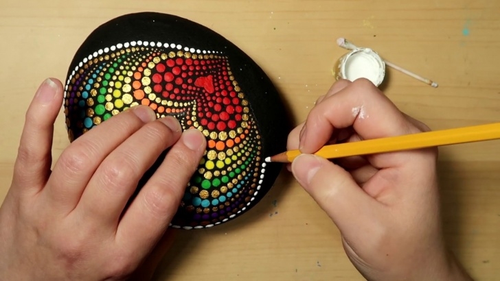 Amazing Pencil Dot Art for Beginners Easy Dot Art Stone Painting Using Only A Qtip &amp; Pencil Full Tutorial  Rainbow Heart Image